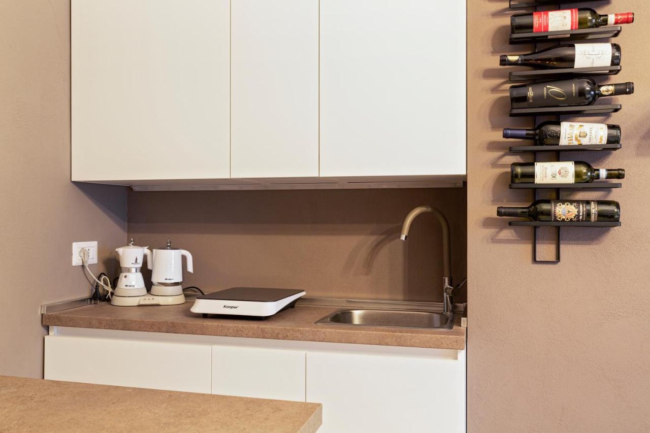 The Studio - Milano Centrale Via Zuretti Apartment Bagian luar foto